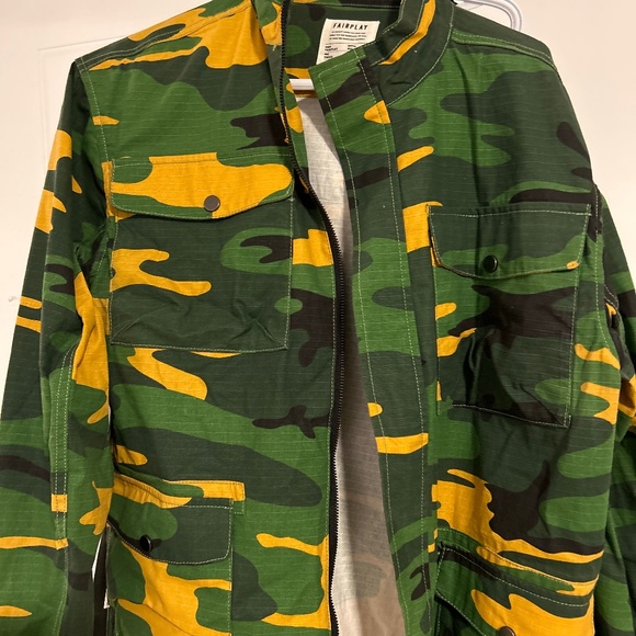 Jacket - Picture 1 of 3